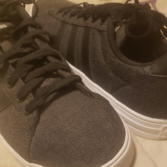 Shoes - Picture 3 of 4